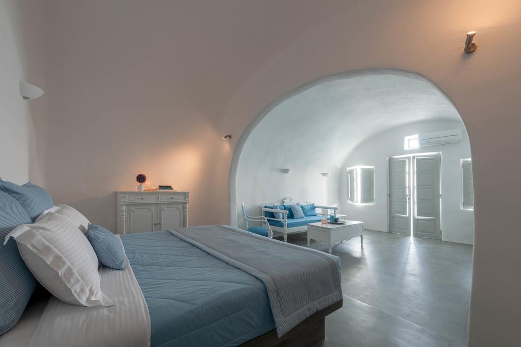 Thirea Suites Oia  Room photo