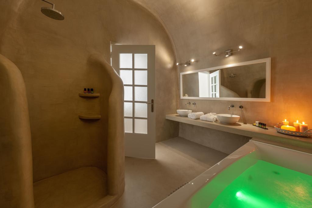 Thirea Suites Oia  Room photo